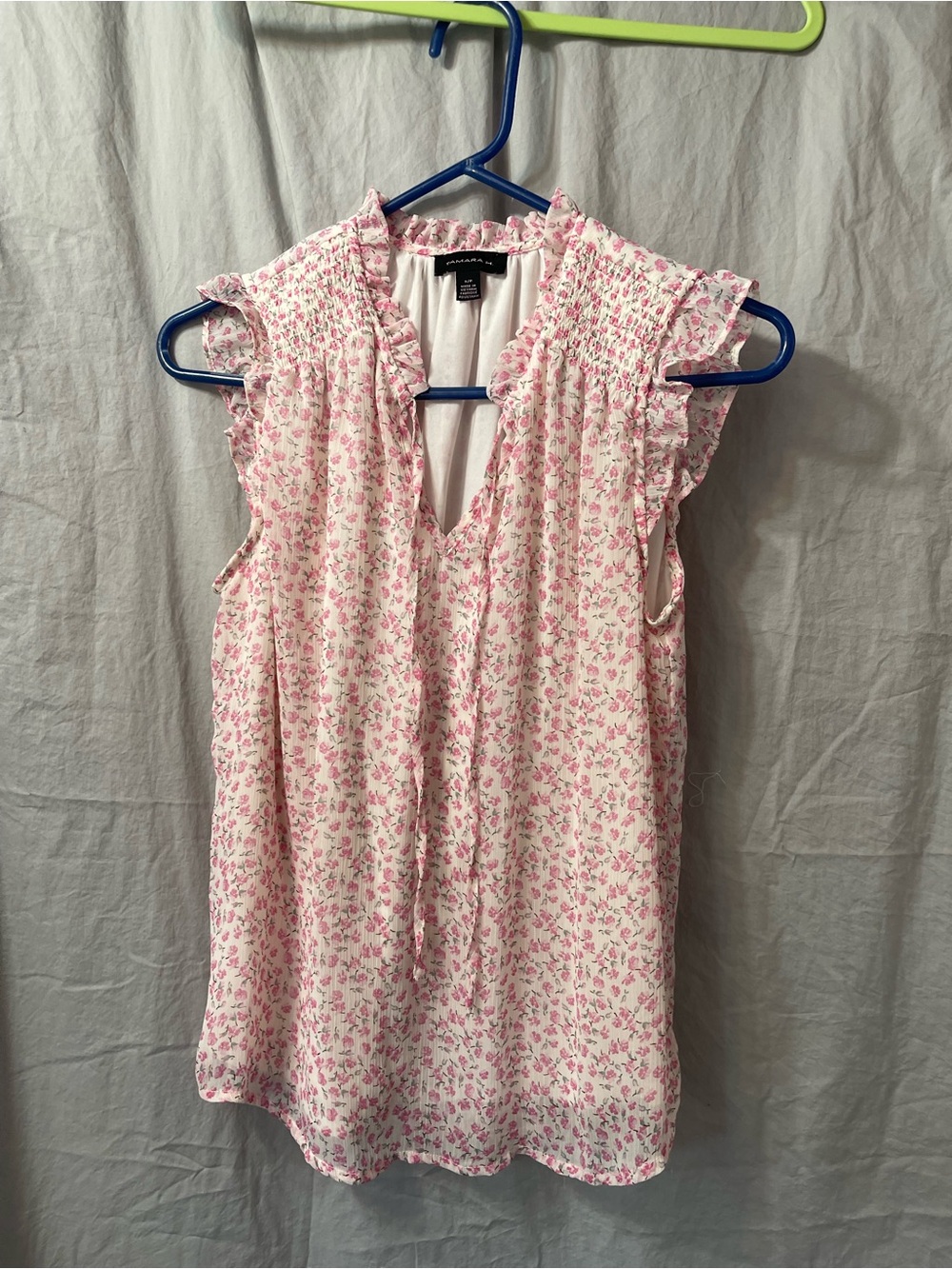Pink Floral Ruffled Neck Blouse - Picture 5 of 5